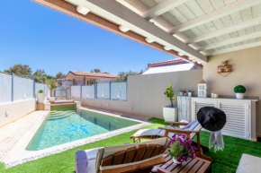 SUNSET BAY POOL VILLA SARDINIA private heated pool with whirlpool and counter-current swimming Valledoria